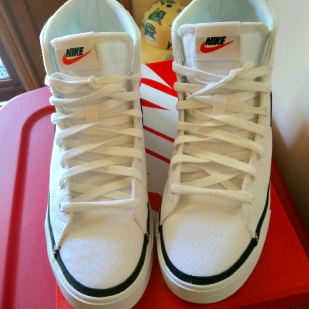 11.5 Nike Court Canvas Mid